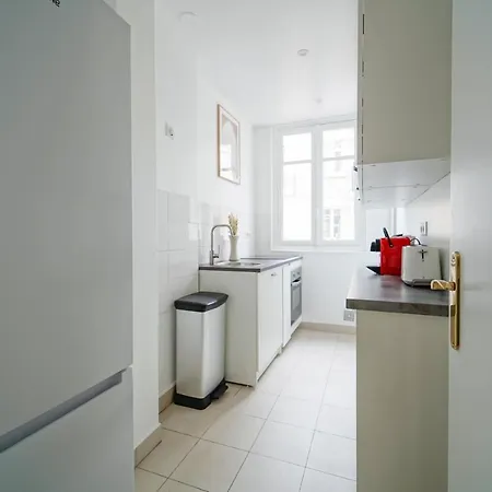 Next To Palais Des Congres - * Neuilly-sur-Seine