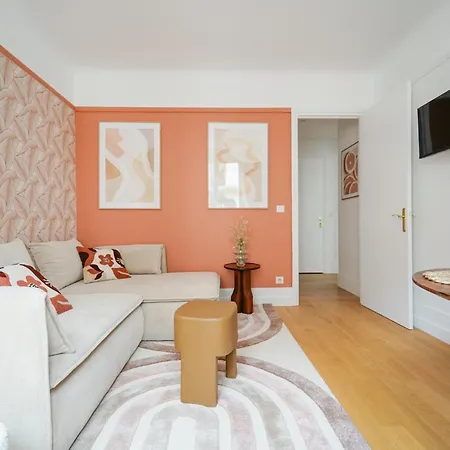 Next To Palais Des Congres - Apartment *